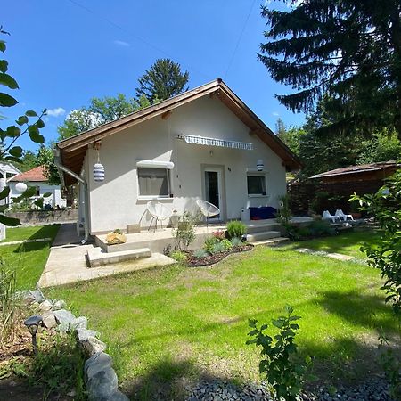 Marika Vendeghaz Szigetmonostor Exterior foto