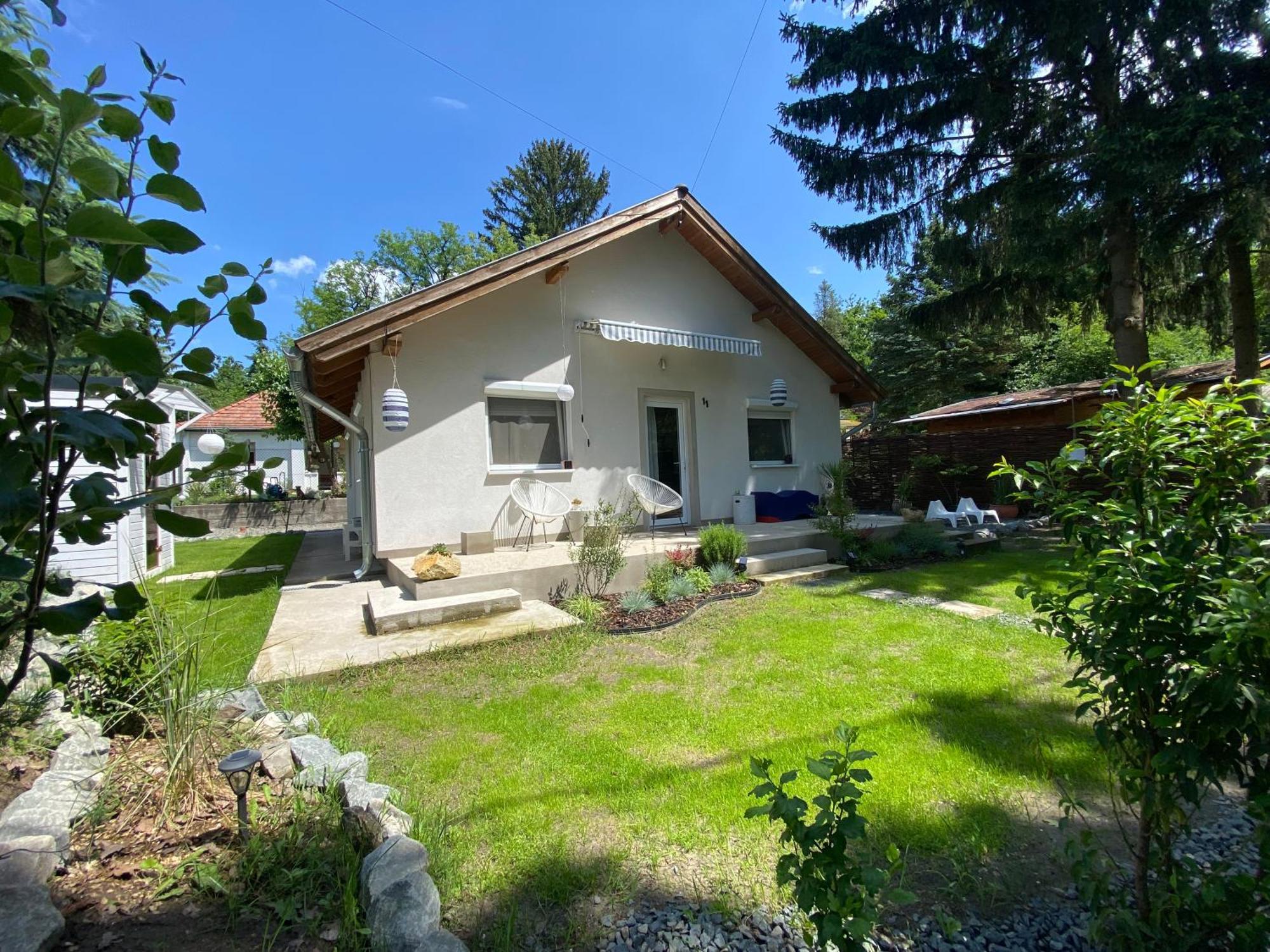 Marika Vendeghaz Szigetmonostor Exterior foto
